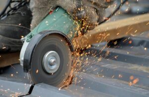 angle grinder, bending, cutter, separate, diy, shower of sparks, building, to build, to cut, caps, tool, iron, metal, attention, dangerous, flexible, flying sparks, spark, work, construction work, flexing-7163977.jpg